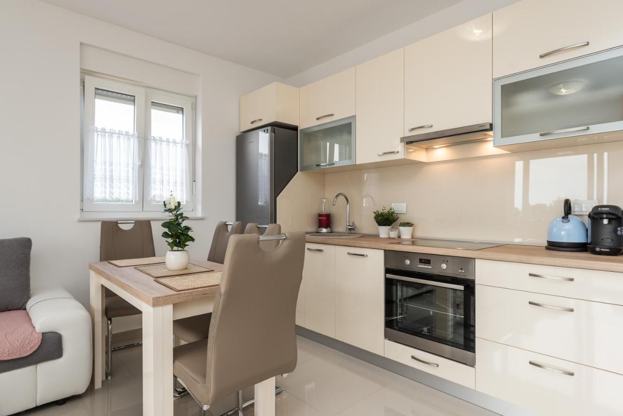 Zoran Brand New Modern Apartments Мандре Экстерьер фото