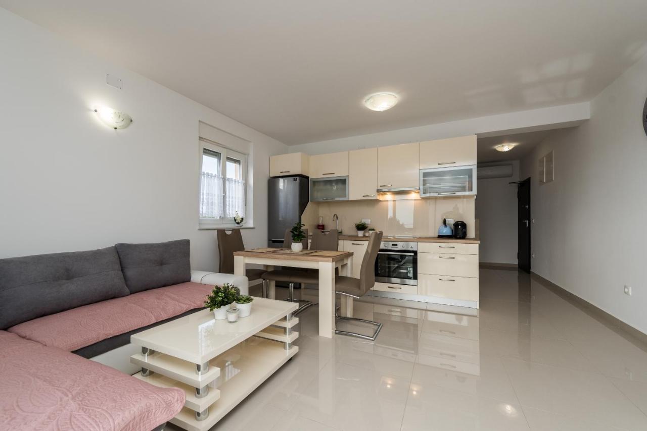 Zoran Brand New Modern Apartments Мандре Экстерьер фото