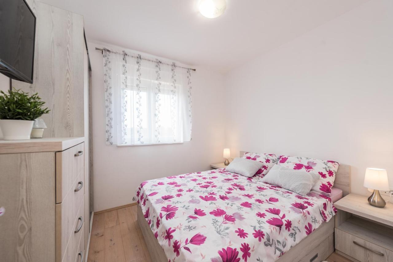 Zoran Brand New Modern Apartments Мандре Экстерьер фото