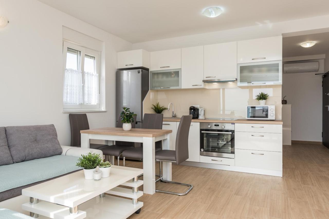 Zoran Brand New Modern Apartments Мандре Экстерьер фото